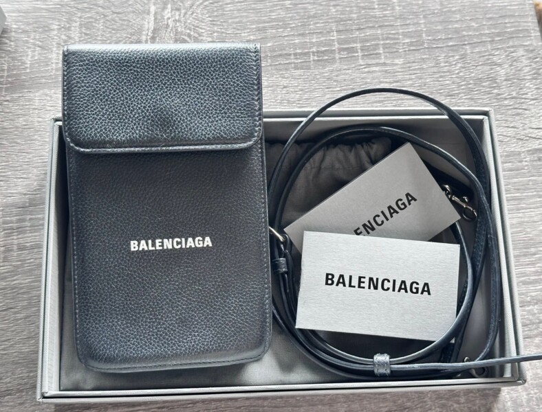 u3-1000088320